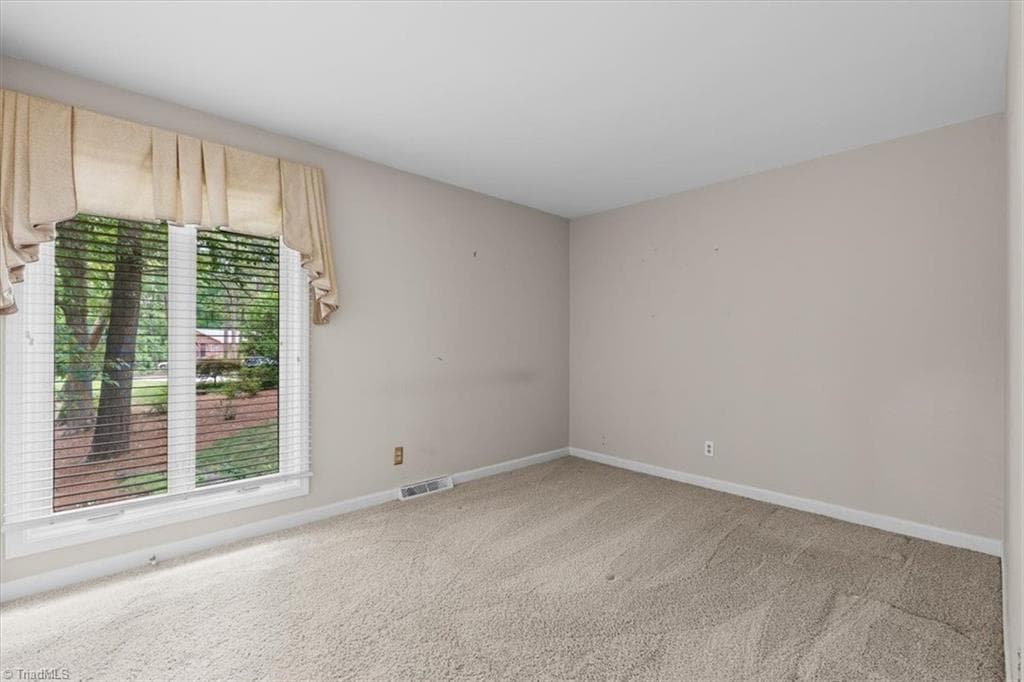 Stick/Site Built at 4721 Ramblewood Drive, Greensboro NC 27406, photo 27 of 44