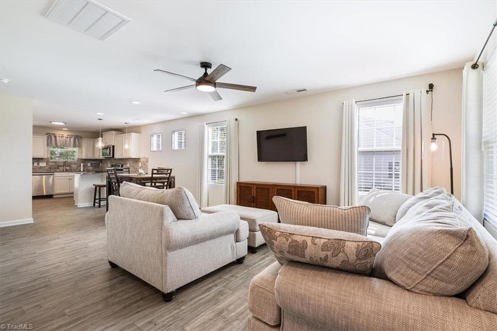 Stick/Site Built at 3807 Copperfield Court, High Point NC 27265, photo 5 of 38