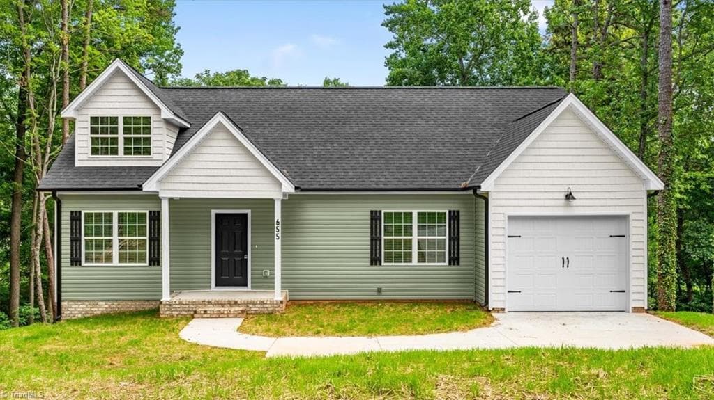 655 Woodland Circle, Asheboro NC 27203