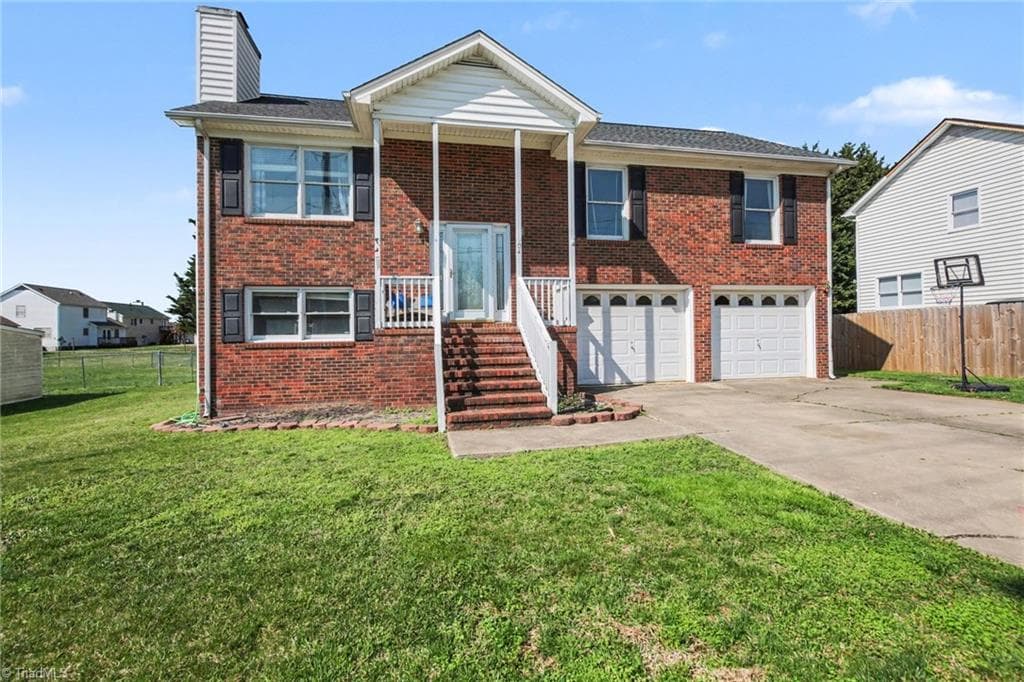 3904 Riverdale Drive, Greensboro NC 27406