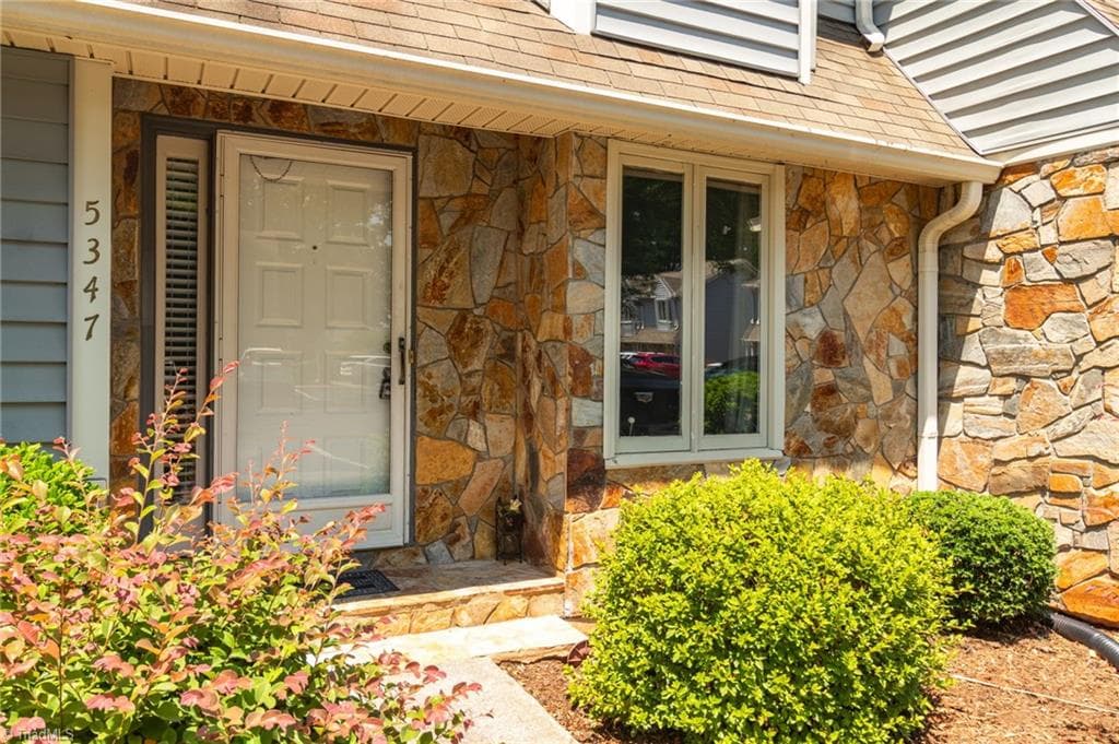 5347 Summit Heights Drive, Winston-Salem NC 27104