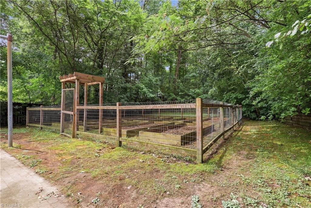 Stick/Site Built at 4212 Brentonshire Lane, High Point NC 27265, photo 36 of 45