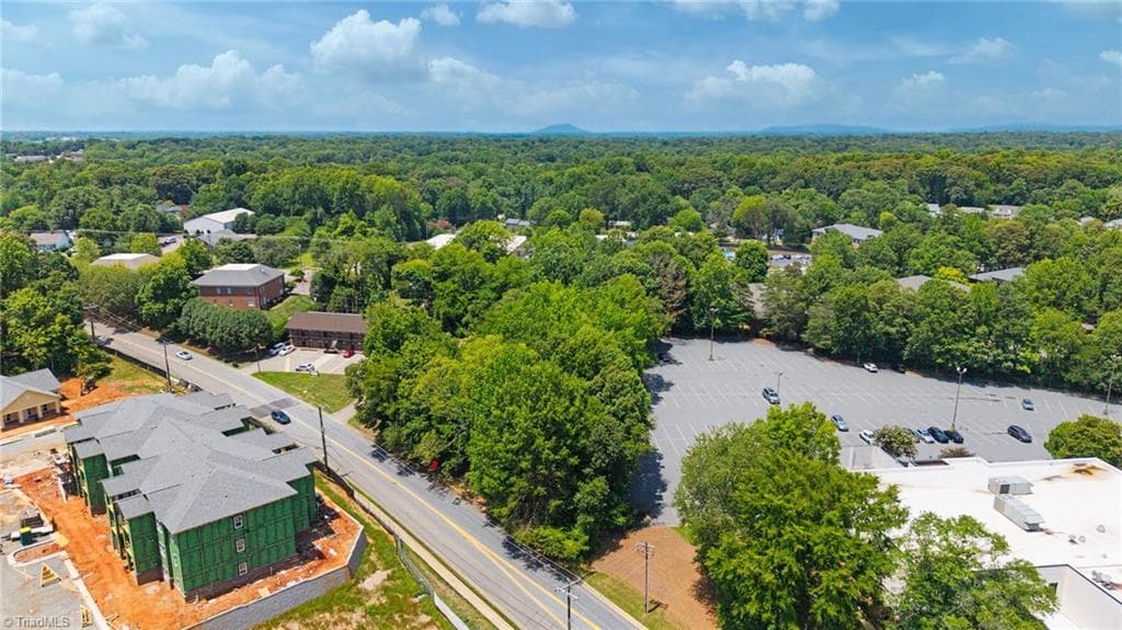 Remarks at 4105 Old Vineyard Road, Winston-Salem NC 27104, Winston-Salem, photo 27 of 52