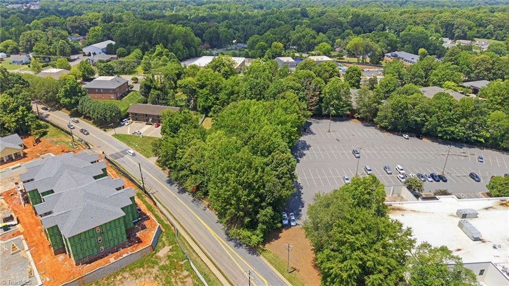 Remarks at 4105 Old Vineyard Road, Winston-Salem NC 27104, Winston-Salem, photo 49 of 52