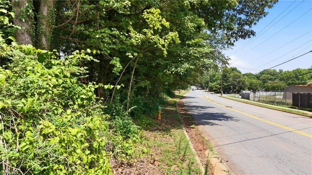Remarks at 4105 Old Vineyard Road, Winston-Salem NC 27104, Winston-Salem, photo 41 of 52