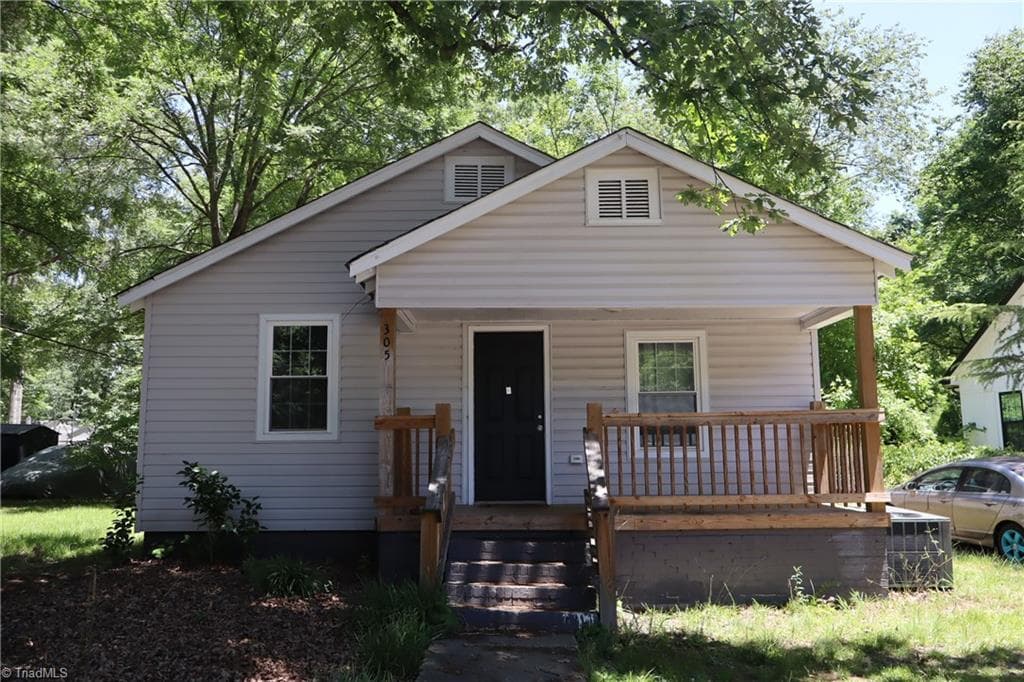 305 E Division Avenue, Salisbury NC 28144