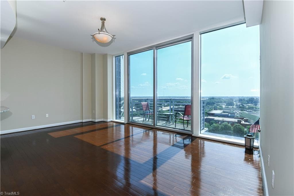 201 N Elm Street # 908, Greensboro NC 27401