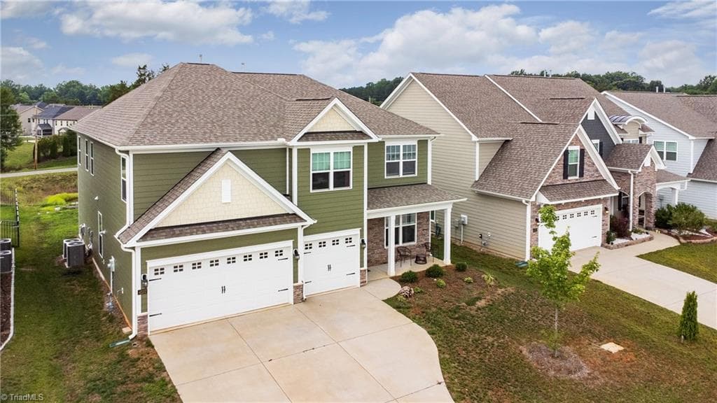 Stick/Site Built at 4237 Toucan Trail, High Point NC 27265, photo 4 of 46