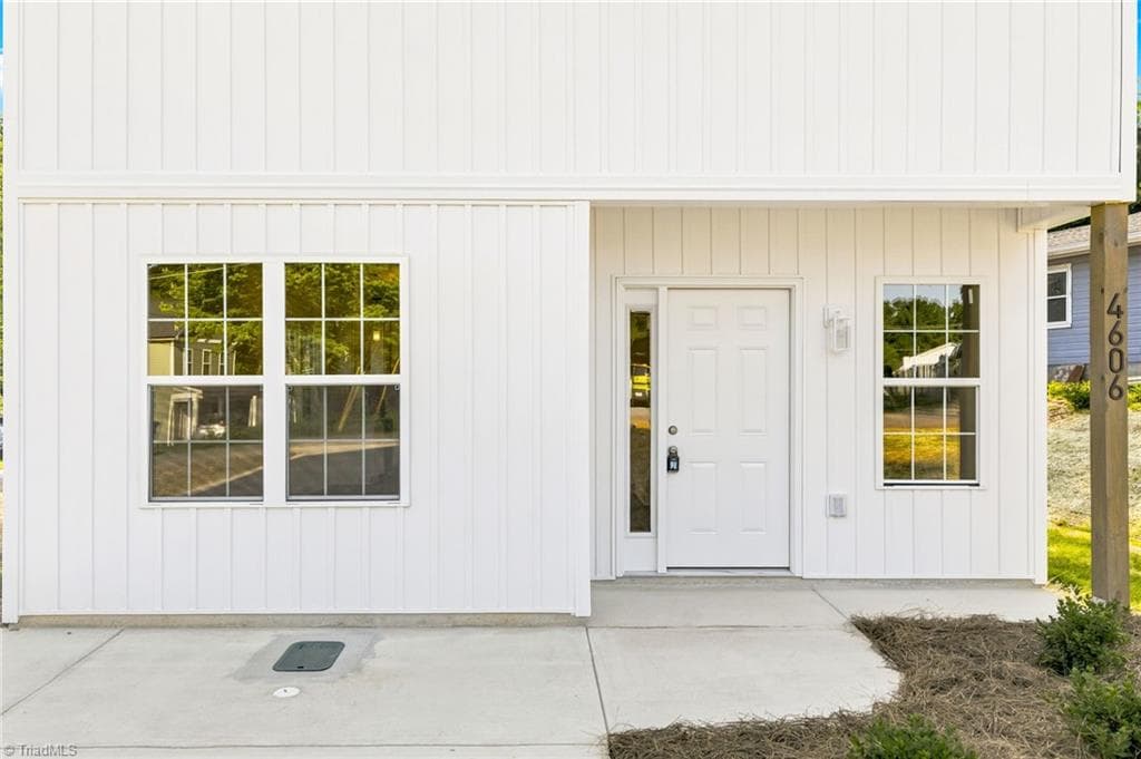Stick/Site Built at 4606 Erin Street, Winston-Salem NC 27105, Winston-Salem, photo 6 of 47
