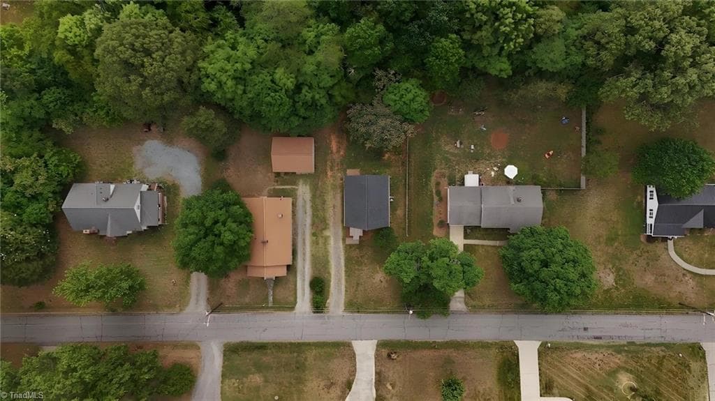 Stick/Site Built at 131 Lindbergh Street, Winston-Salem NC 27104, Winston-Salem, photo 32 of 36