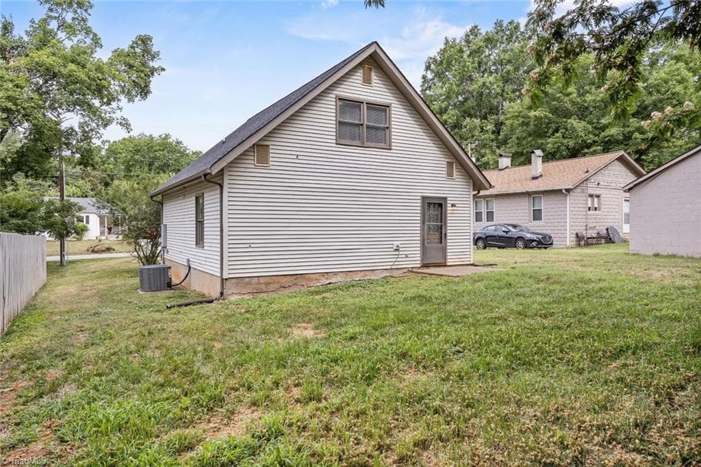 Stick/Site Built at 131 Lindbergh Street, Winston-Salem NC 27104, Winston-Salem, photo 28 of 36