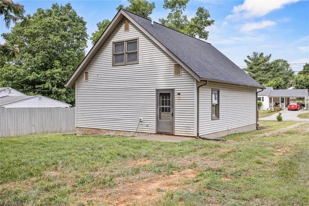 Stick/Site Built at 131 Lindbergh Street, Winston-Salem NC 27104, Winston-Salem, photo 29 of 36