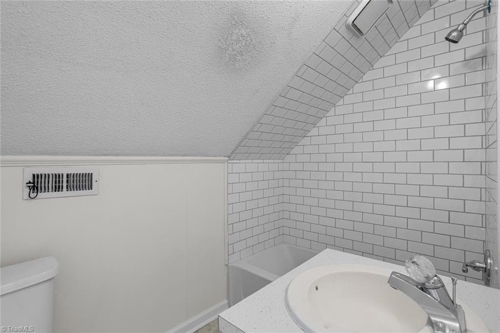 Stick/Site Built at 131 Lindbergh Street, Winston-Salem NC 27104, Winston-Salem, photo 8 of 36
