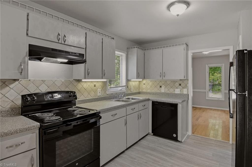 Stick/Site Built at 2157 Rivermeade Drive, High Point NC 27265, photo 11 of 34