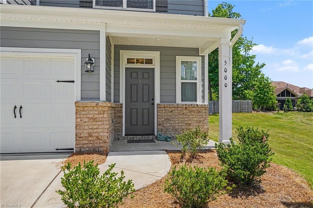 Stick/Site Built at 5000 Moonlight Ridge Drive, Greensboro NC 27455, photo 5 of 38