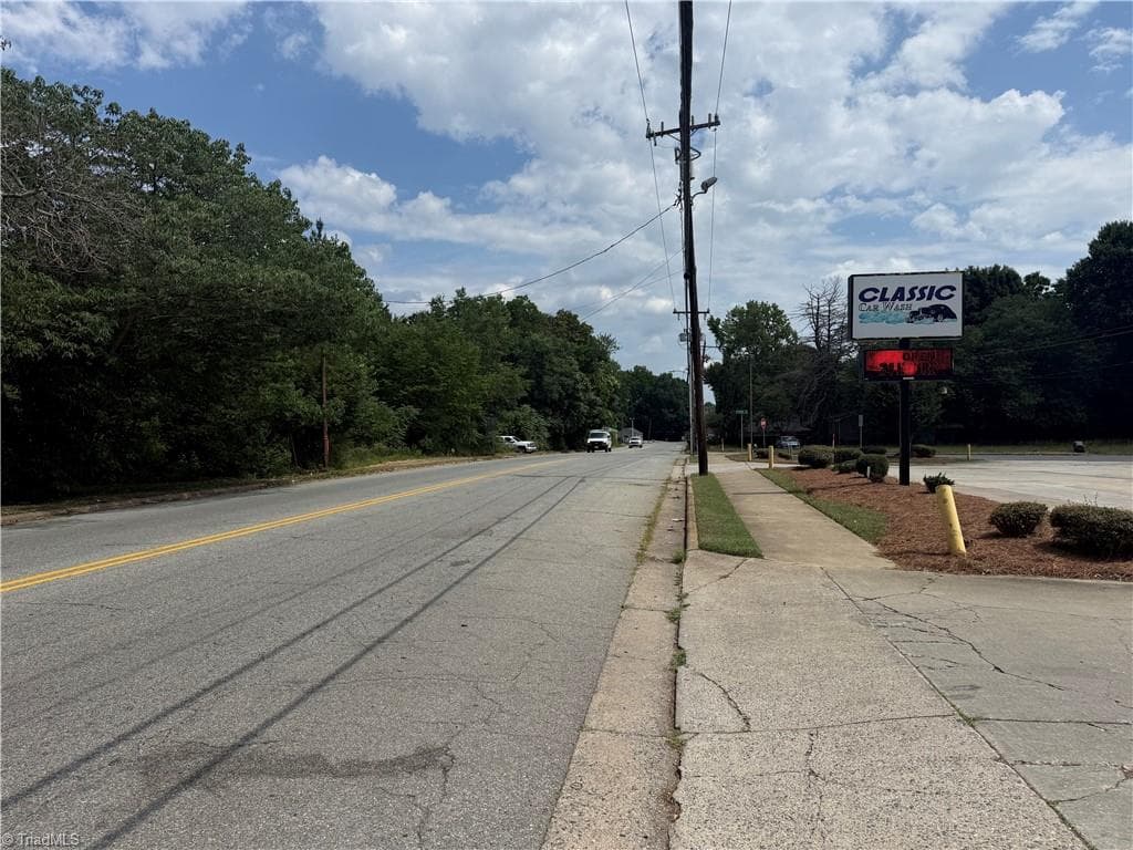 Investment at 2902 & 2904 Church Street, Greensboro NC 27405, Greensboro, photo 2 of 6