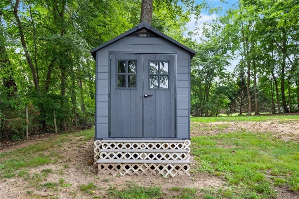 Stick/Site Built at 220 Drake Lane, Lexington NC 27295, photo 36 of 37