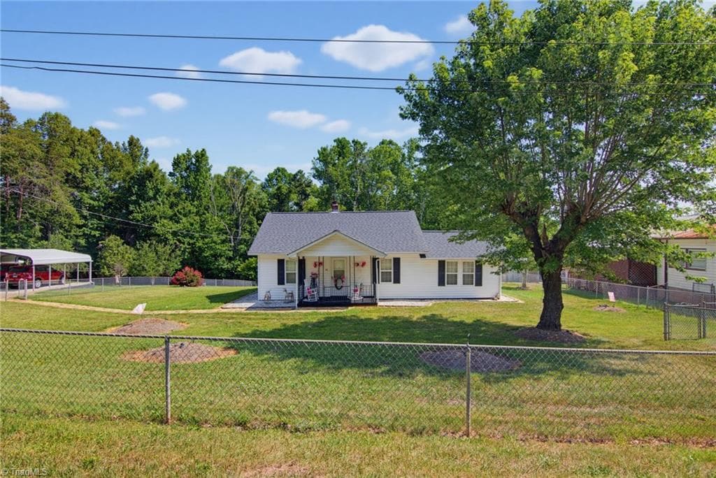 Stick/Site Built at 375 Sisk Mill Loop, Madison NC 27025, Madison, photo 5 of 60