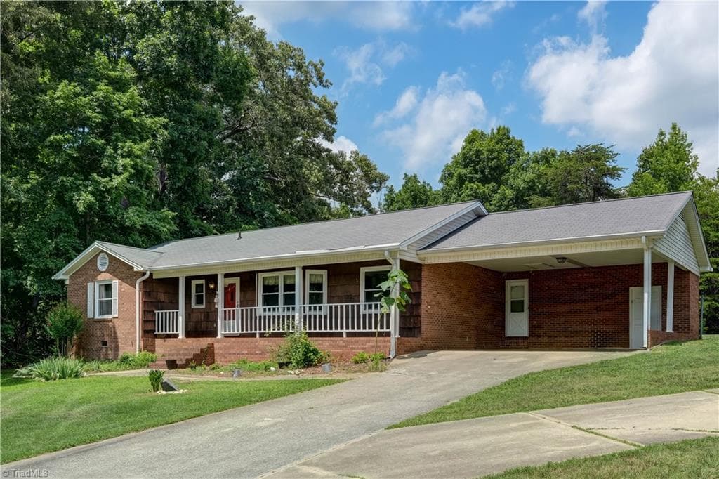 Stick/Site Built at 159 Laurell Drive, Eden NC 27288, photo 2 of 29