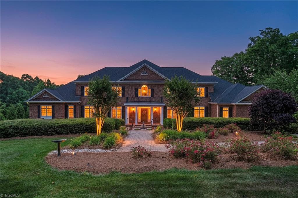 151 Wellsprings Court, Pfafftown NC 27040