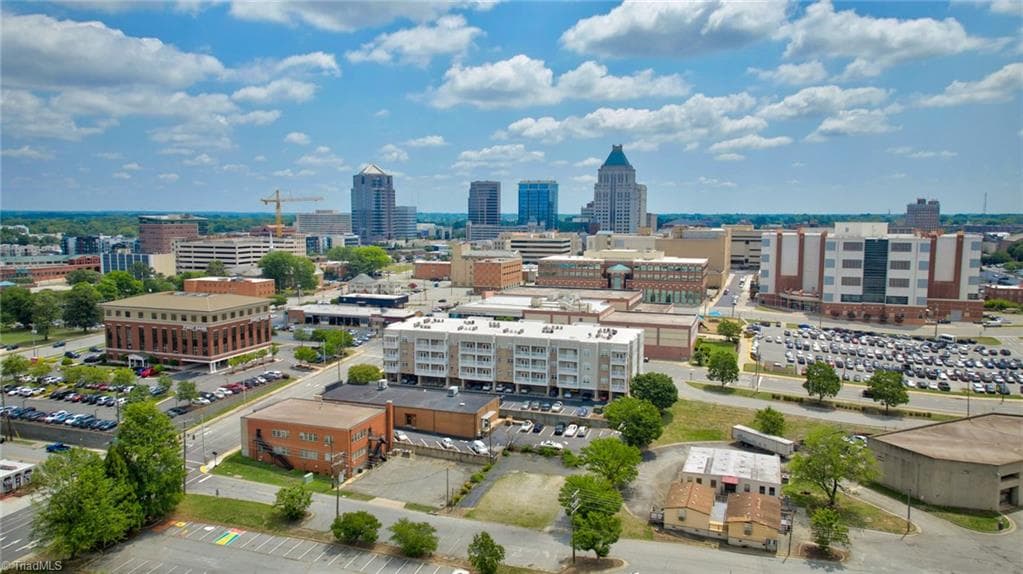 Stick/Site Built at 605 W Market Street # 206, Greensboro NC 27401, photo 27 of 28