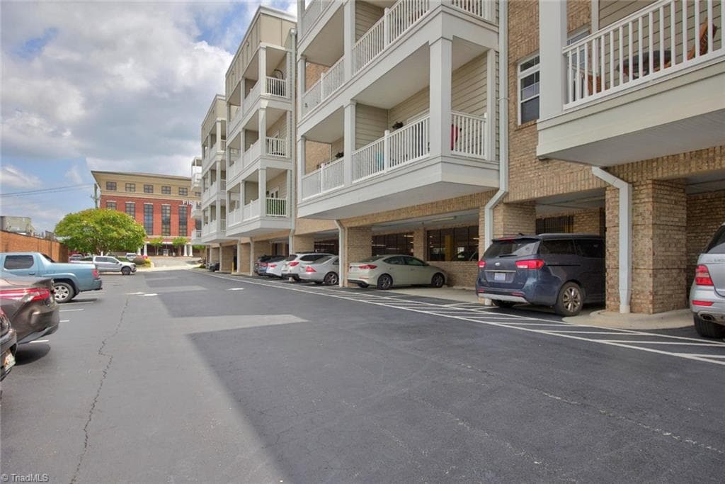 Stick/Site Built at 605 W Market Street # 206, Greensboro NC 27401, photo 2 of 28
