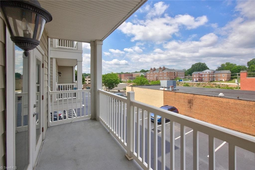 Stick/Site Built at 605 W Market Street # 206, Greensboro NC 27401, photo 20 of 28