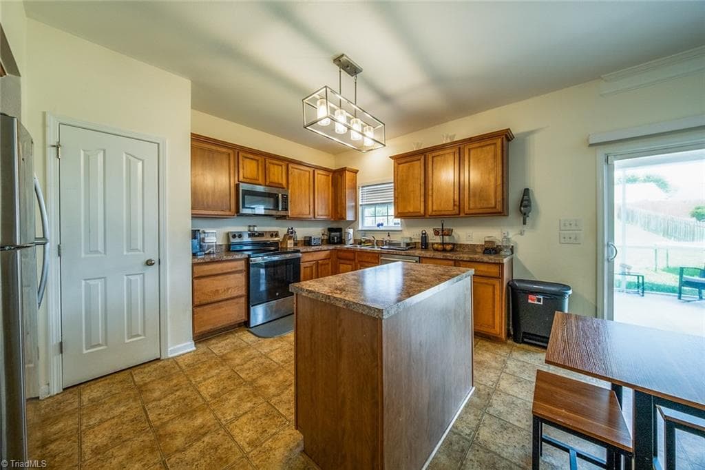 Stick/Site Built at 4949 Old Towne Village Circle, Pfafftown NC 27040, Pfafftown, photo 12 of 38