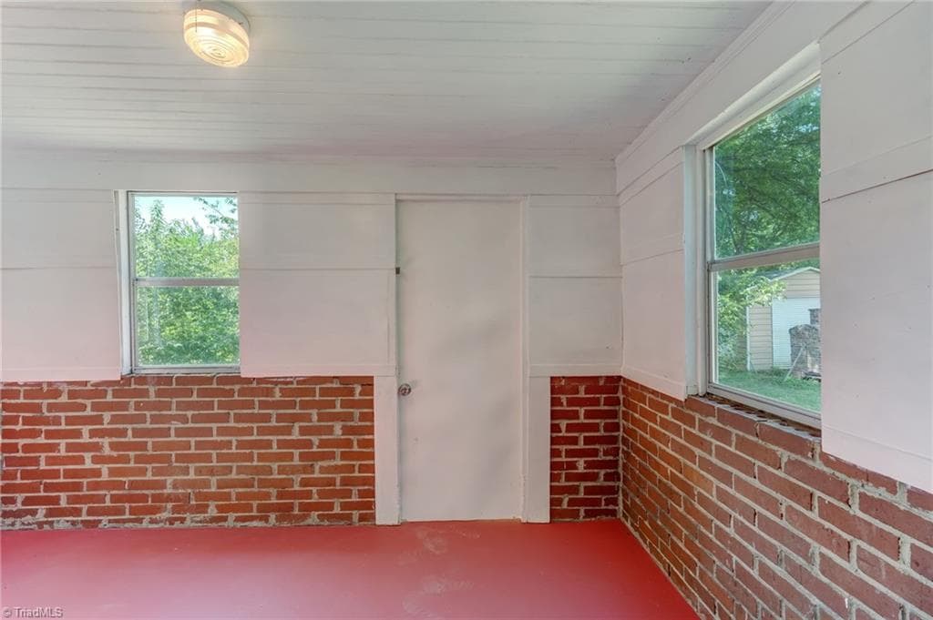 Stick/Site Built at 417 Martin Street, Reidsville NC 27320, photo 17 of 39