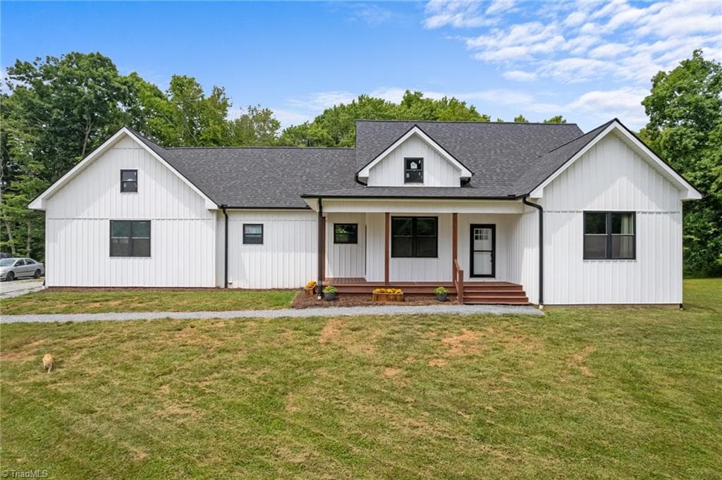 287 Wolfe Road, Sparta NC 28675