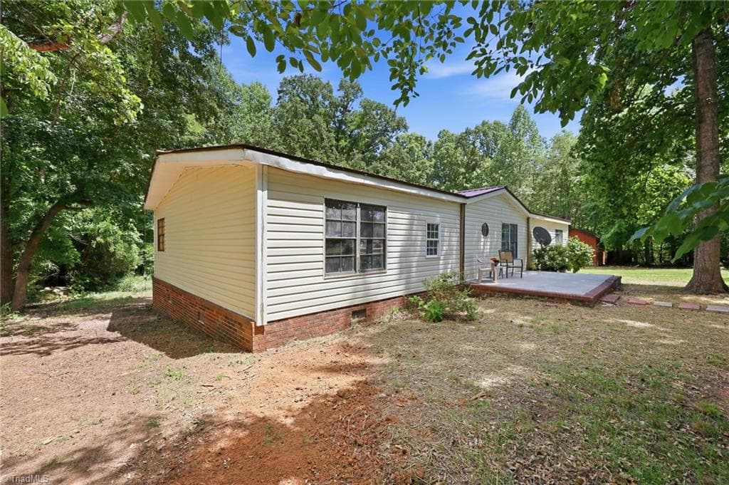 Manufactured Home at 5824 Chestnut Lane, Snow Camp NC 27349, photo 2 of 34