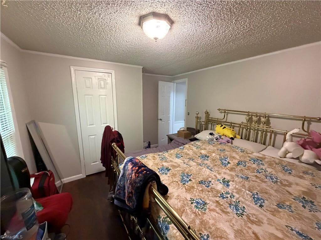 Manufactured Home at 4509 Oakley Court, Walkertown NC 27051, photo 12 of 16