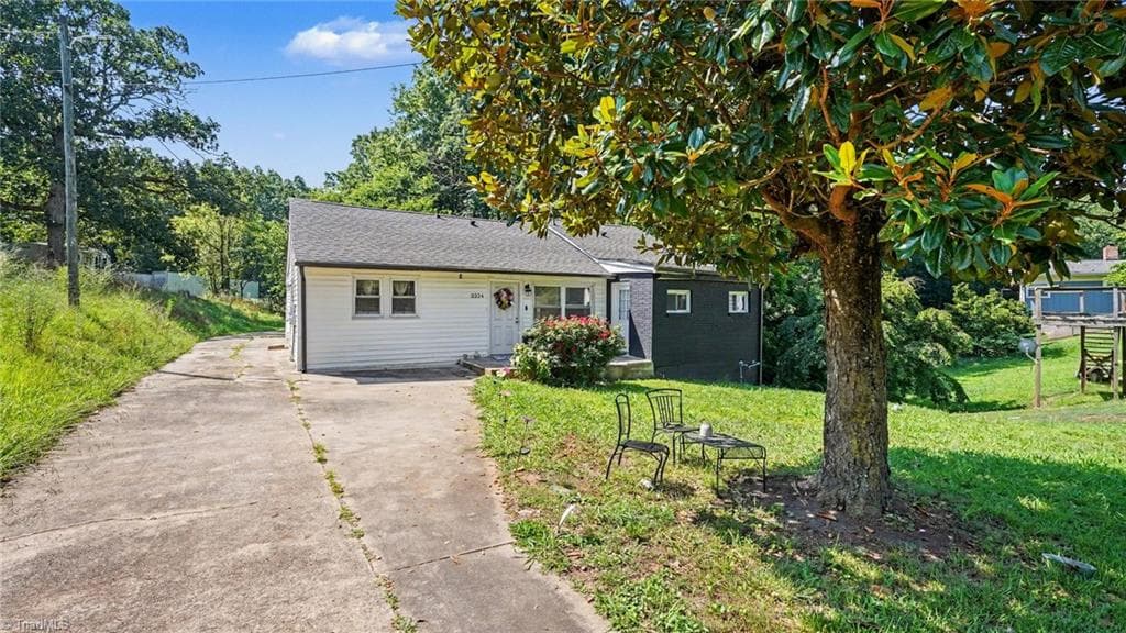 Stick/Site Built at 2224 Greensboro Street Extension, Lexington NC 27295, Lexington, photo 3 of 29