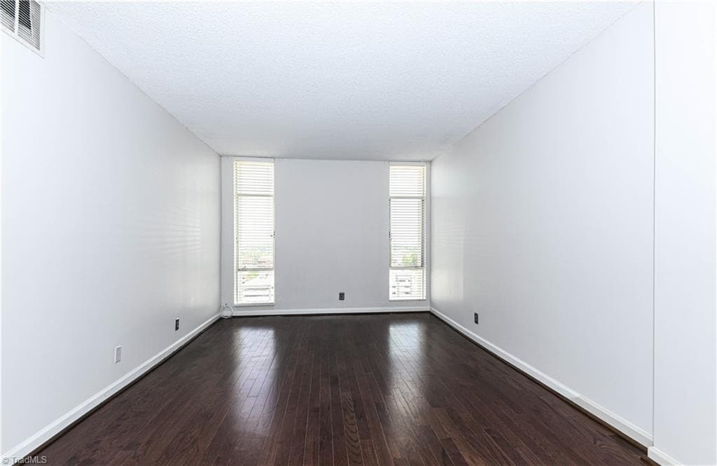 Stick/Site Built at 1101 N Elm Street # 1408, Greensboro NC 27401, photo 36 of 50