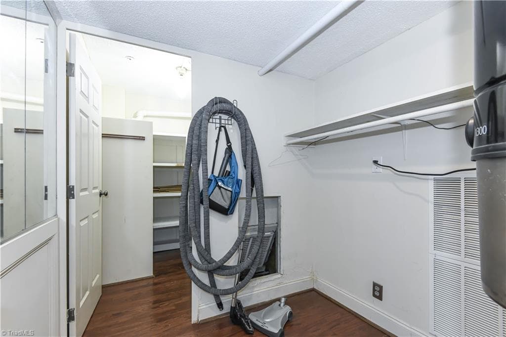 Stick/Site Built at 1101 N Elm Street # 1408, Greensboro NC 27401, photo 31 of 50