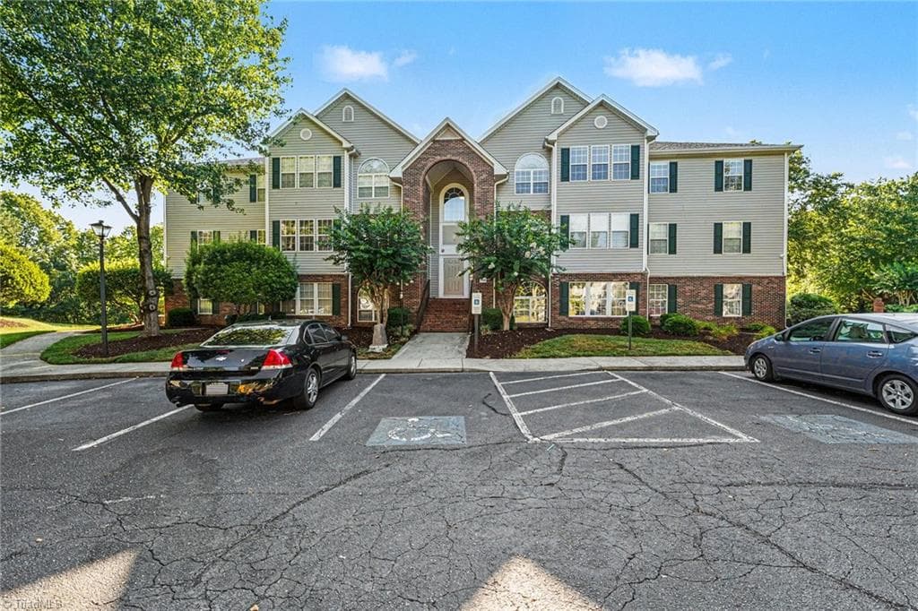 524 Scholastic Court, Winston-Salem NC 27106