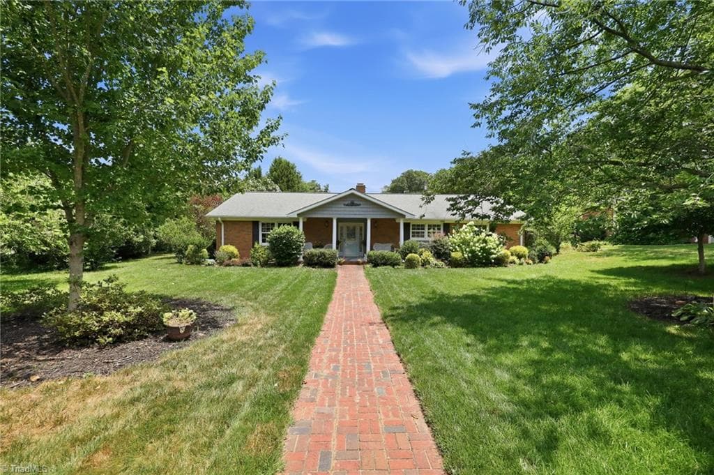 Stick/Site Built at 1025 Oaklawn Avenue, Winston-Salem NC 27104, Winston-Salem, photo 2 of 46