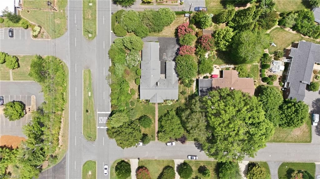 Stick/Site Built at 1025 Oaklawn Avenue, Winston-Salem NC 27104, Winston-Salem, photo 7 of 46