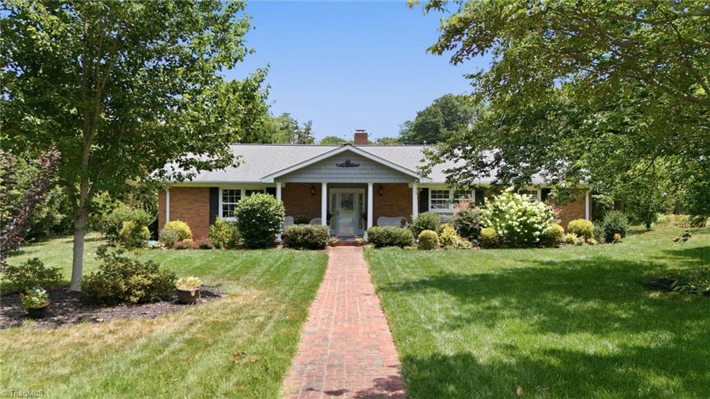 Stick/Site Built at 1025 Oaklawn Avenue, Winston-Salem NC 27104, Winston-Salem, photo 5 of 46