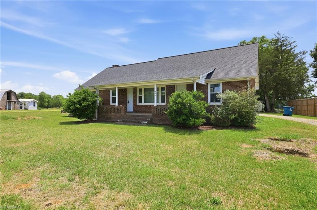 Stick/Site Built at 908 Boone Road, Burlington NC 27217, Burlington, photo 2 of 40