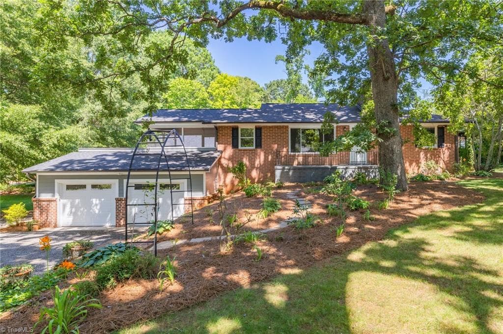 106 Bishop Street, Winston-Salem NC 27104