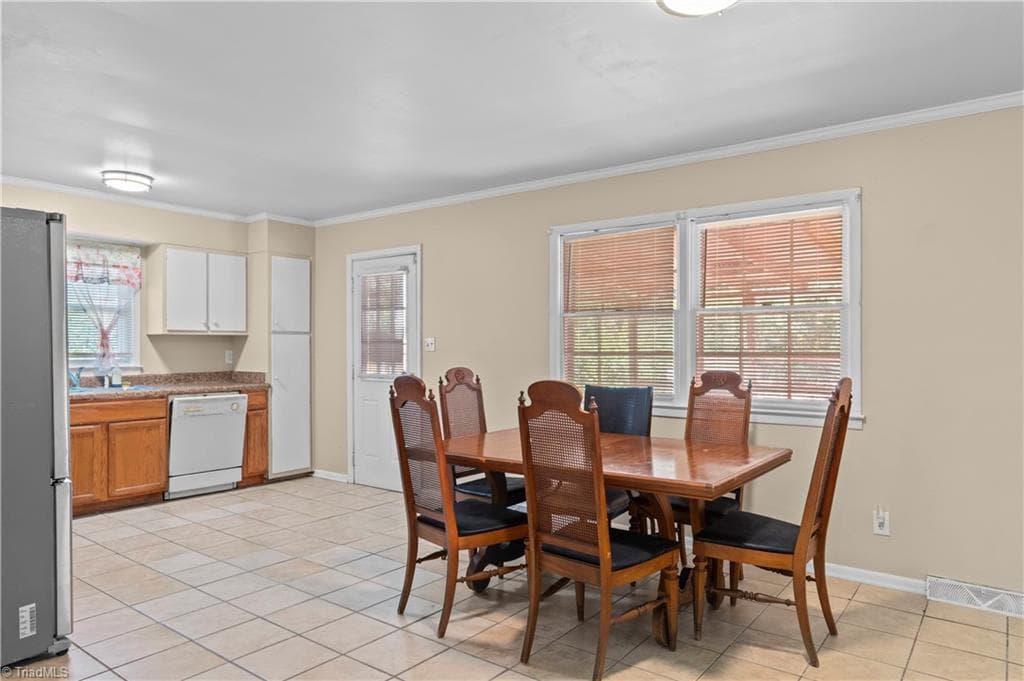 Stick/Site Built at 103 Flintfield Drive, Winston-Salem NC 27103, photo 10 of 29