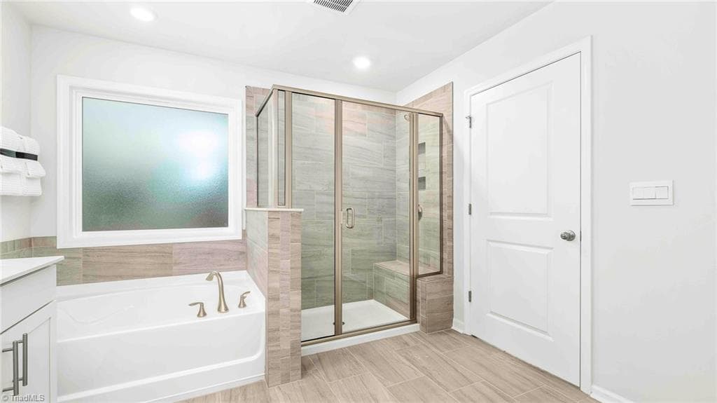 Stick/Site Built at 109 Silverpine Way, Bermuda Run NC 27006, Bermuda Run, photo 19 of 23