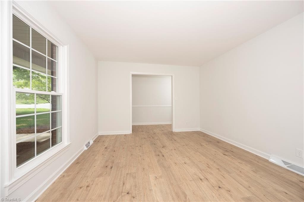 Stick/Site Built at 4385 Mashie Drive, Pfafftown NC 27040, photo 17 of 44