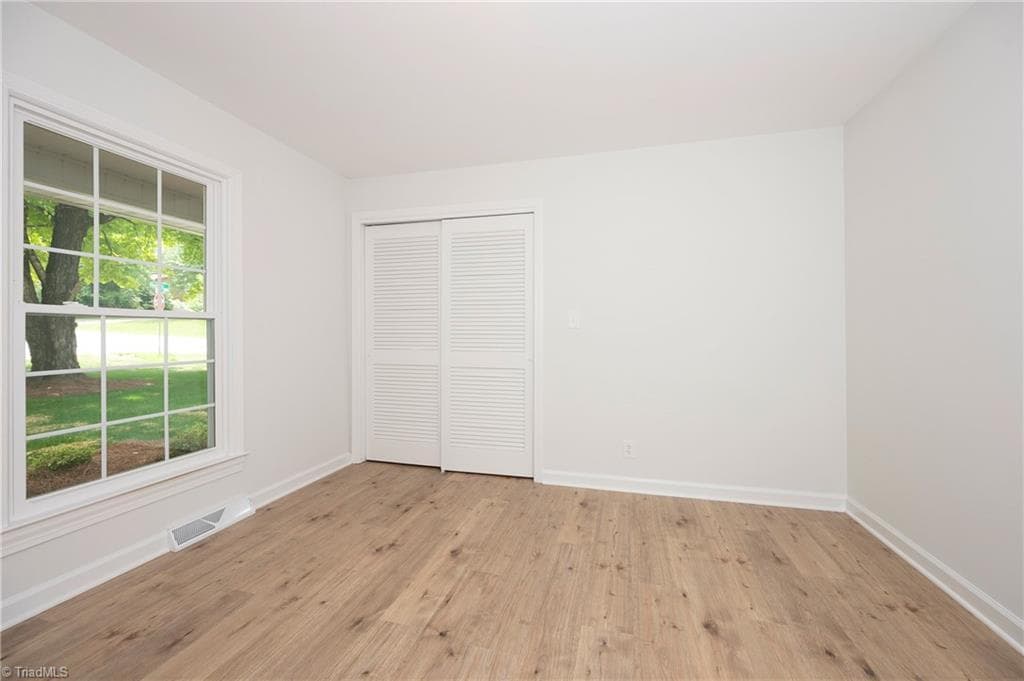 Stick/Site Built at 4385 Mashie Drive, Pfafftown NC 27040, photo 16 of 44