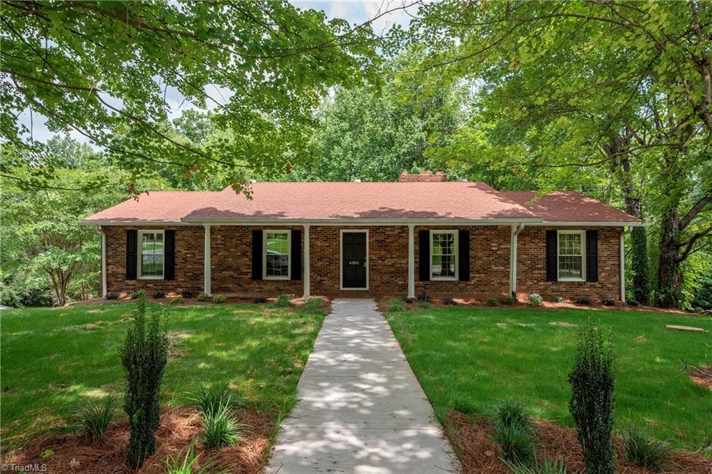 4385 Mashie Drive, Pfafftown NC 27040