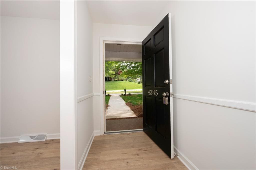 Stick/Site Built at 4385 Mashie Drive, Pfafftown NC 27040, photo 24 of 44