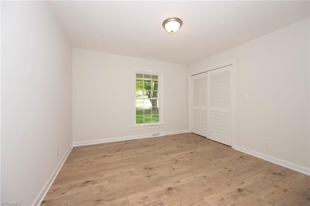 Stick/Site Built at 4385 Mashie Drive, Pfafftown NC 27040, photo 10 of 44