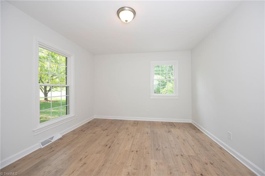 Stick/Site Built at 4385 Mashie Drive, Pfafftown NC 27040, photo 14 of 44
