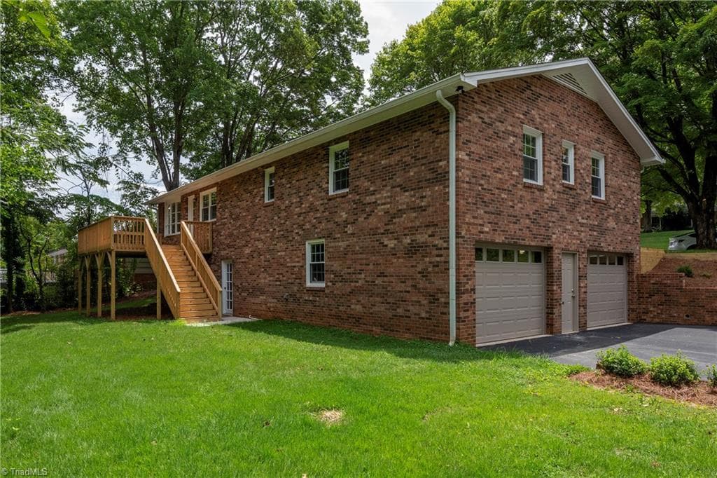 Stick/Site Built at 4385 Mashie Drive, Pfafftown NC 27040, photo 41 of 44